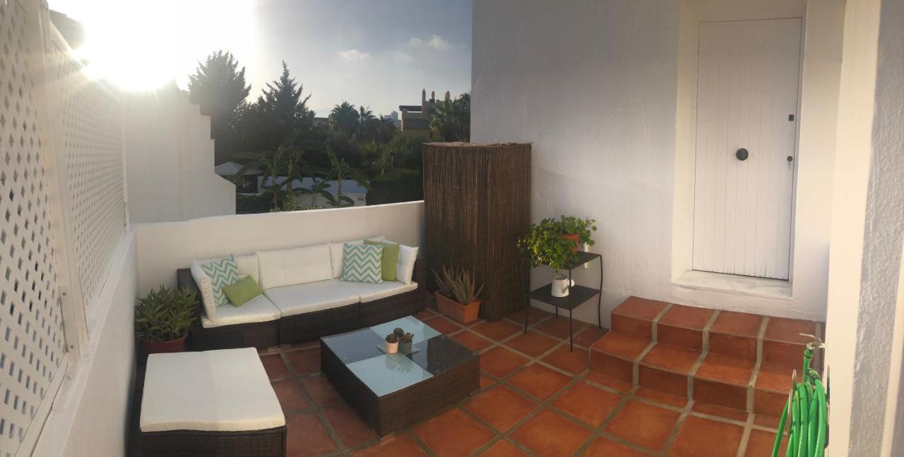 Estudio A 10 Minutos Del Puerto Banus Estepona Bagian luar foto
