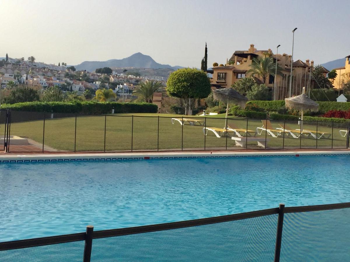 Estudio A 10 Minutos Del Puerto Banus Estepona Bagian luar foto