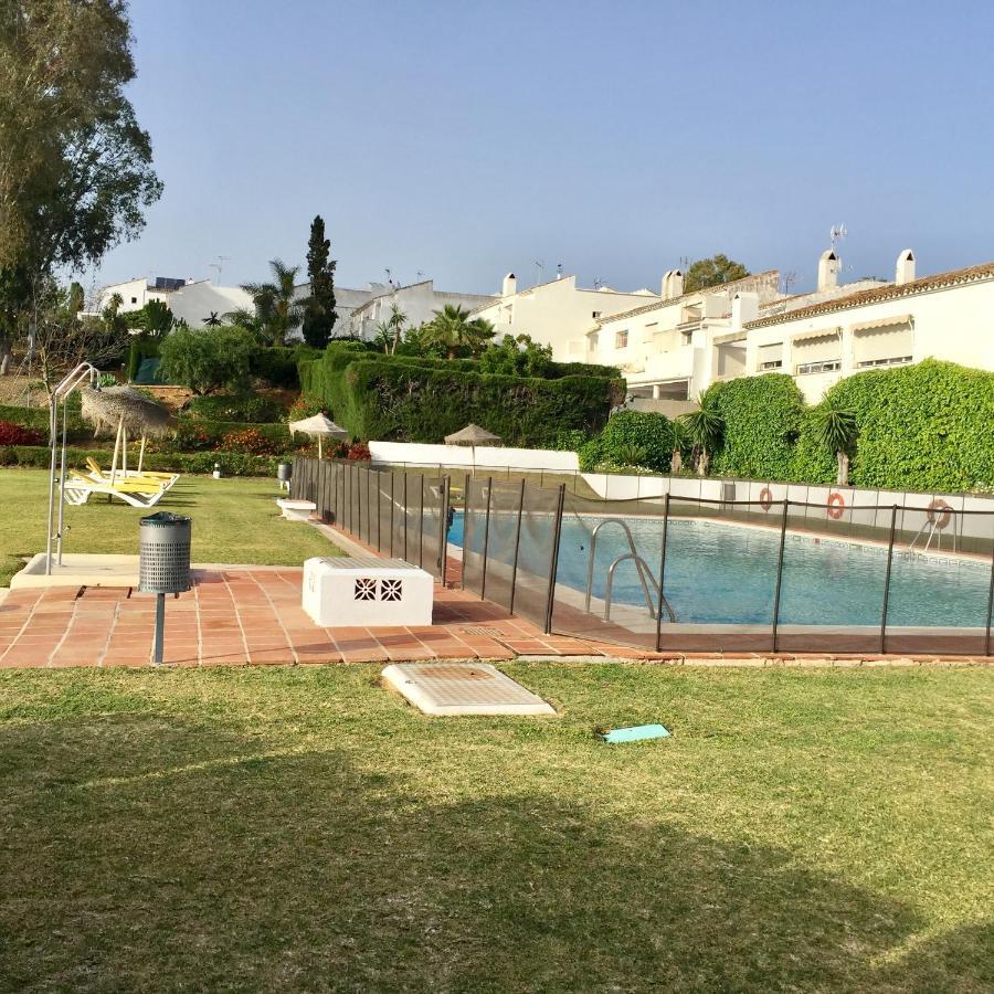 Estudio A 10 Minutos Del Puerto Banus Estepona Bagian luar foto