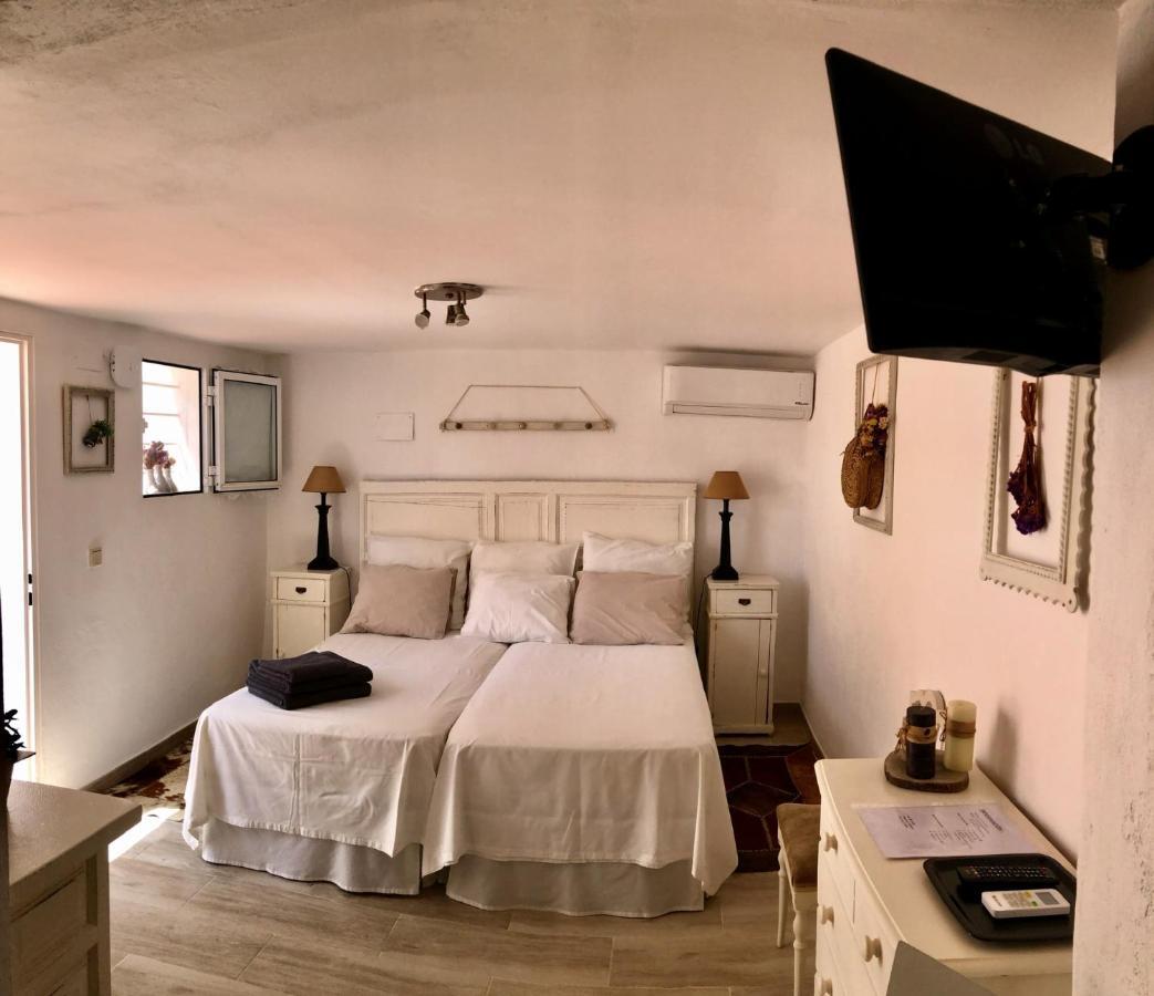 Estudio A 10 Minutos Del Puerto Banus Estepona Bagian luar foto