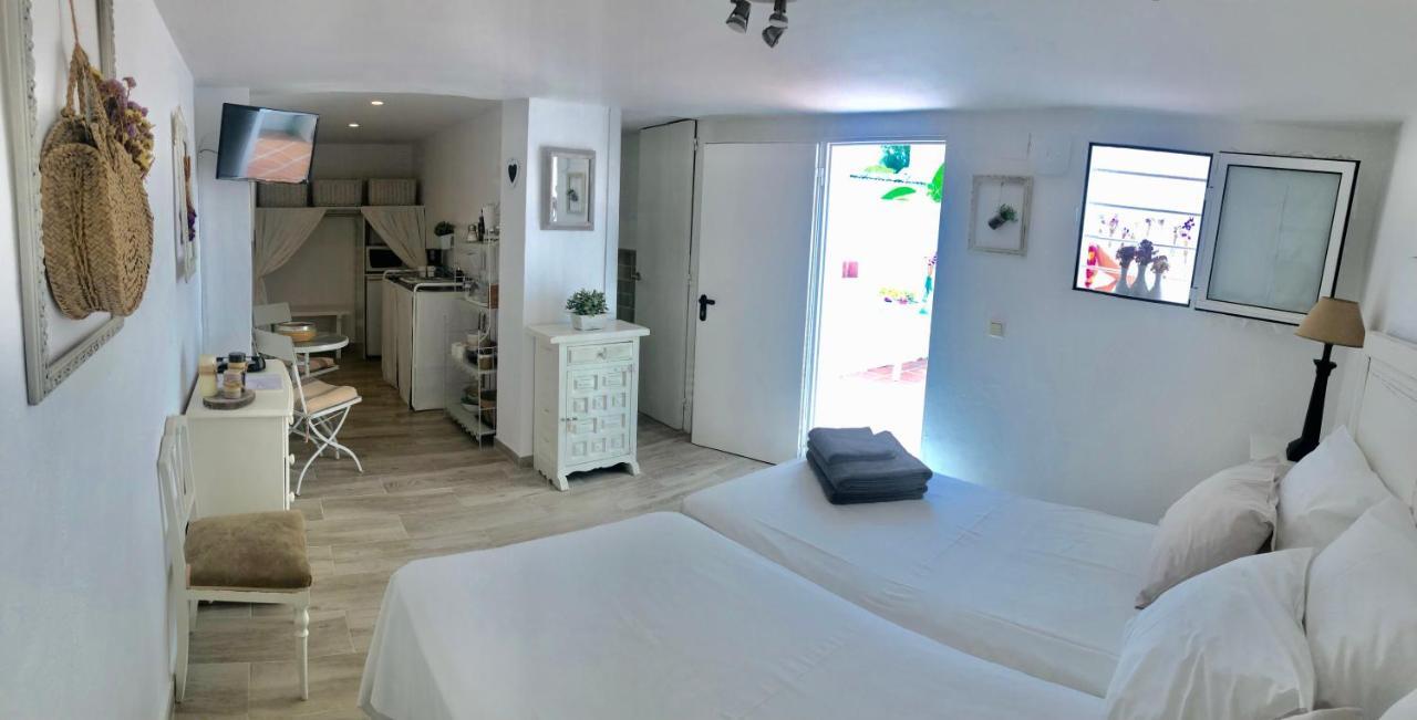 Estudio A 10 Minutos Del Puerto Banus Estepona Bagian luar foto